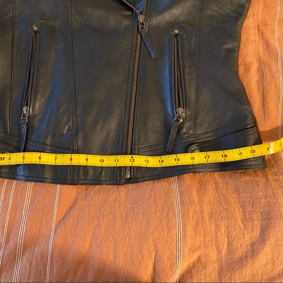 Black Leather Jacket! Like New! Size Large - Picture 7 of 10